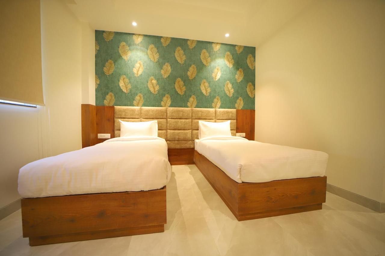Hotel Marine House Agra  Bagian luar foto