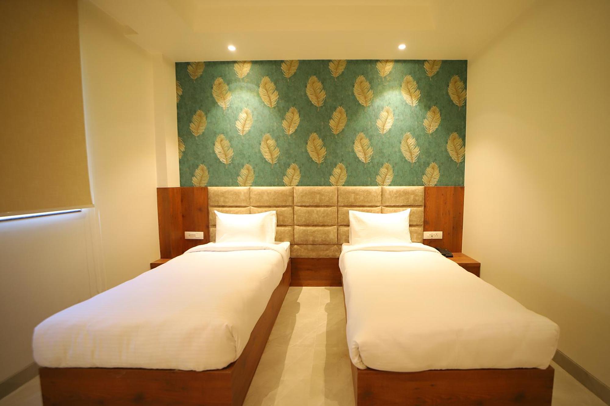 Hotel Marine House Agra  Bagian luar foto