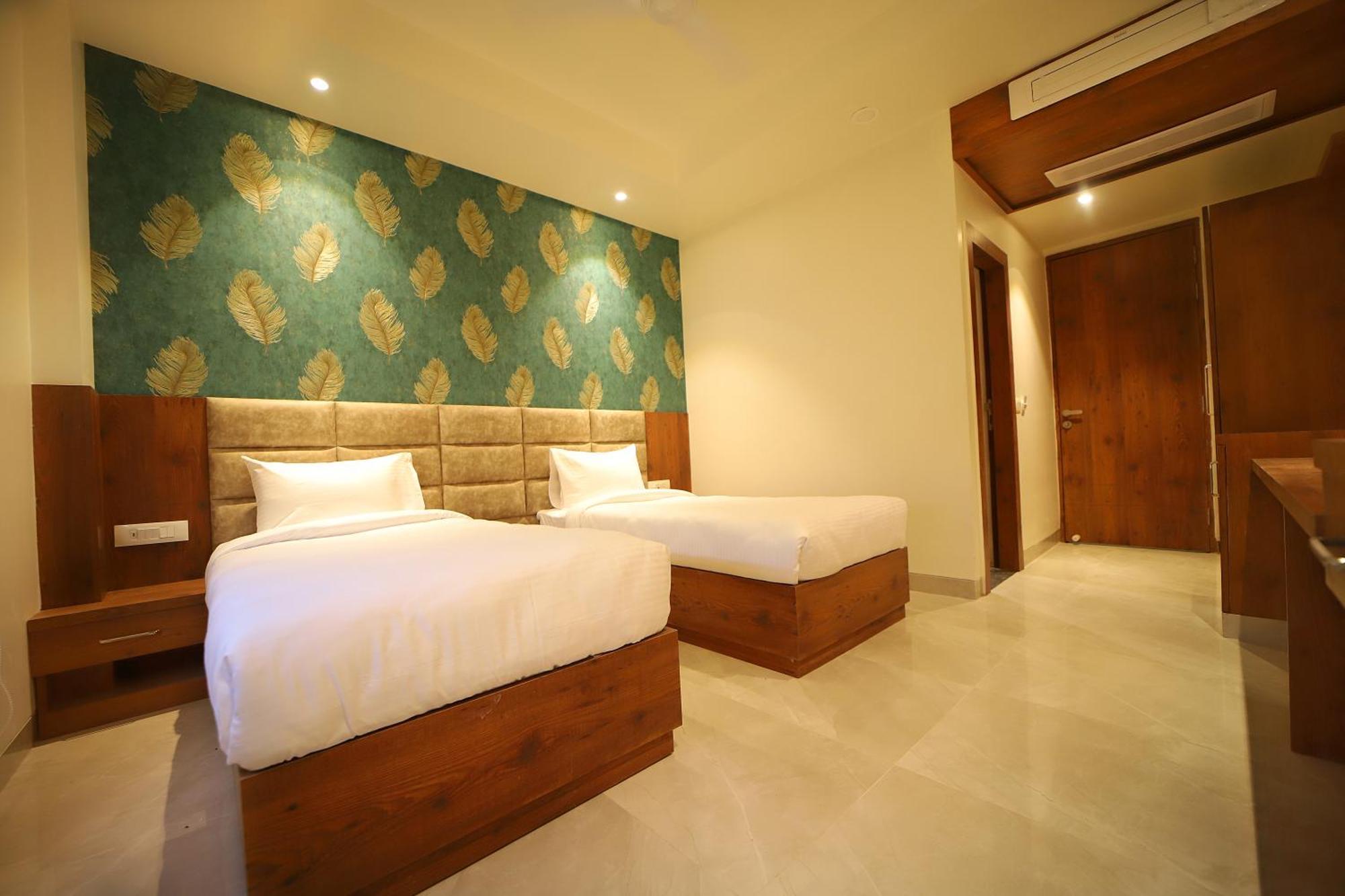 Hotel Marine House Agra  Bagian luar foto